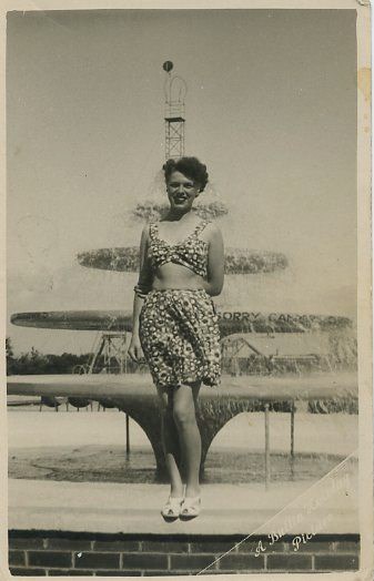 Photos/Joan Stringer fountain.jpg